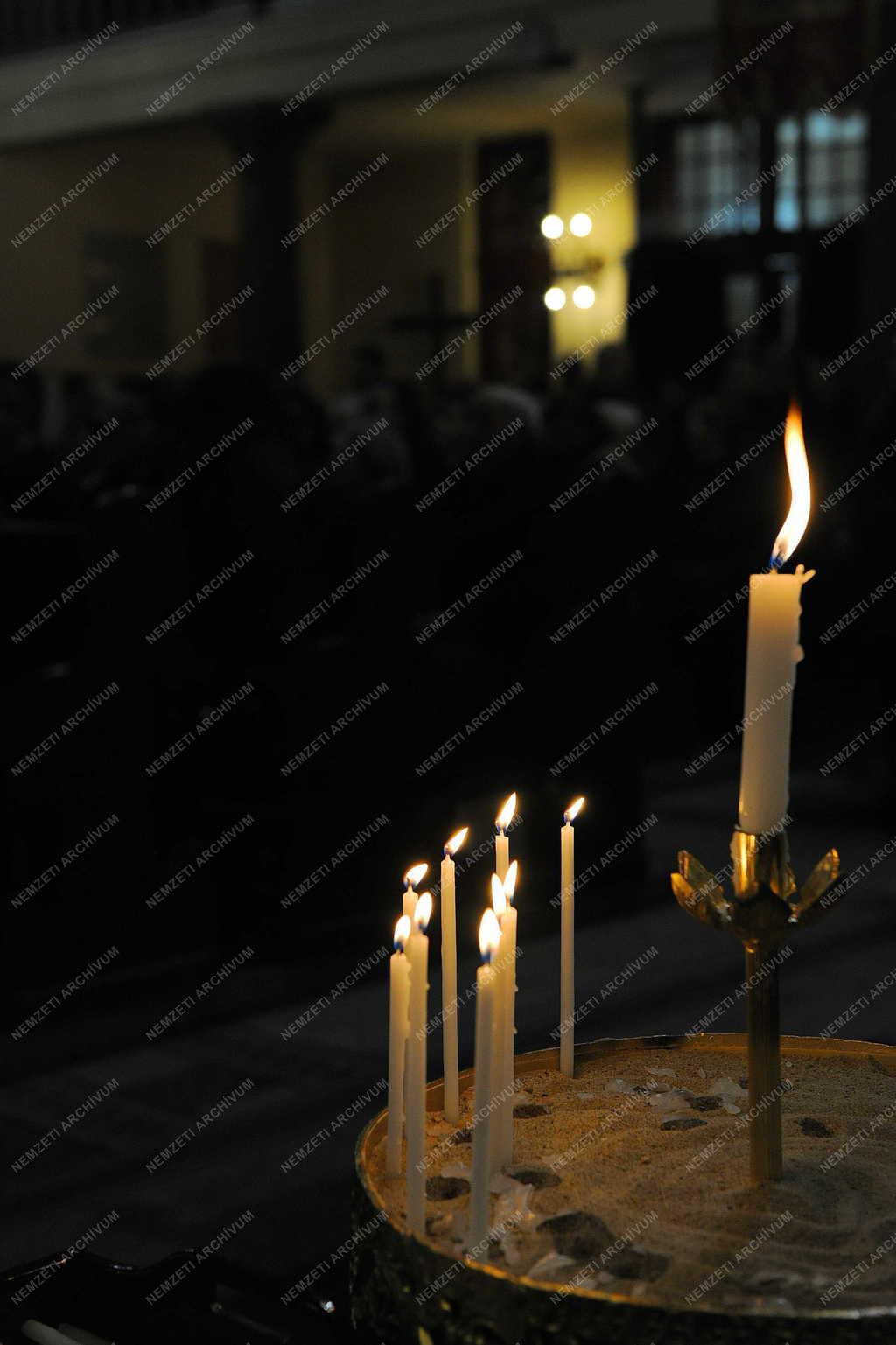 Vallás - Debrecen - Éjféli Nagy Szent Liturgia