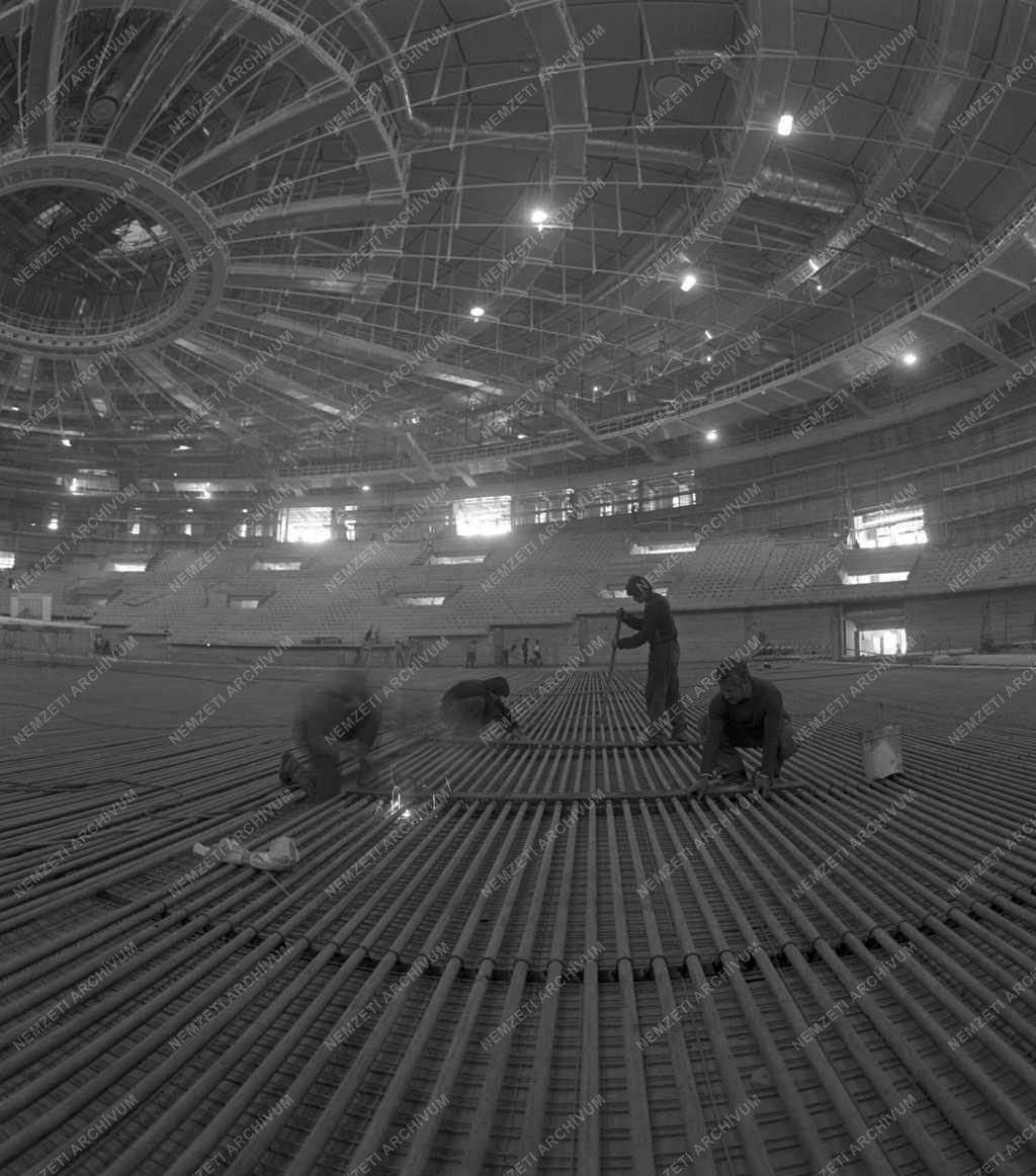 Ipar - Épül a Budapest Sportcsarnok