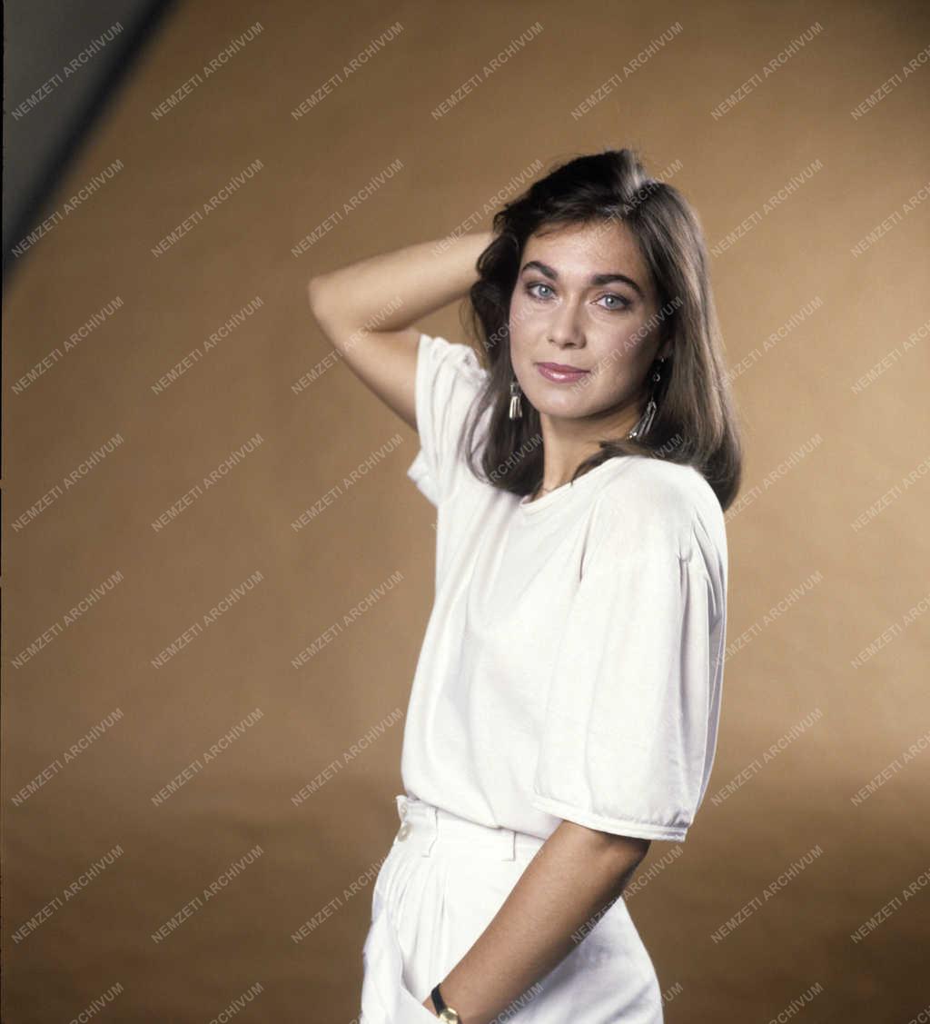 Kultúra - Pápai Erika színész
