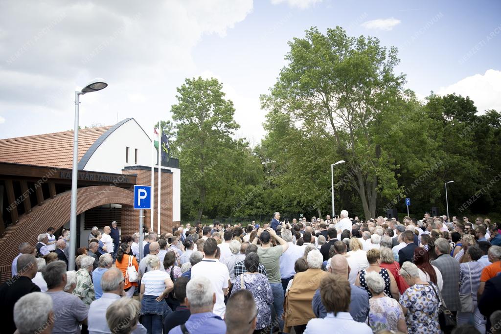 Voks 24 - Orbán Viktor országjáró kampánykörútja