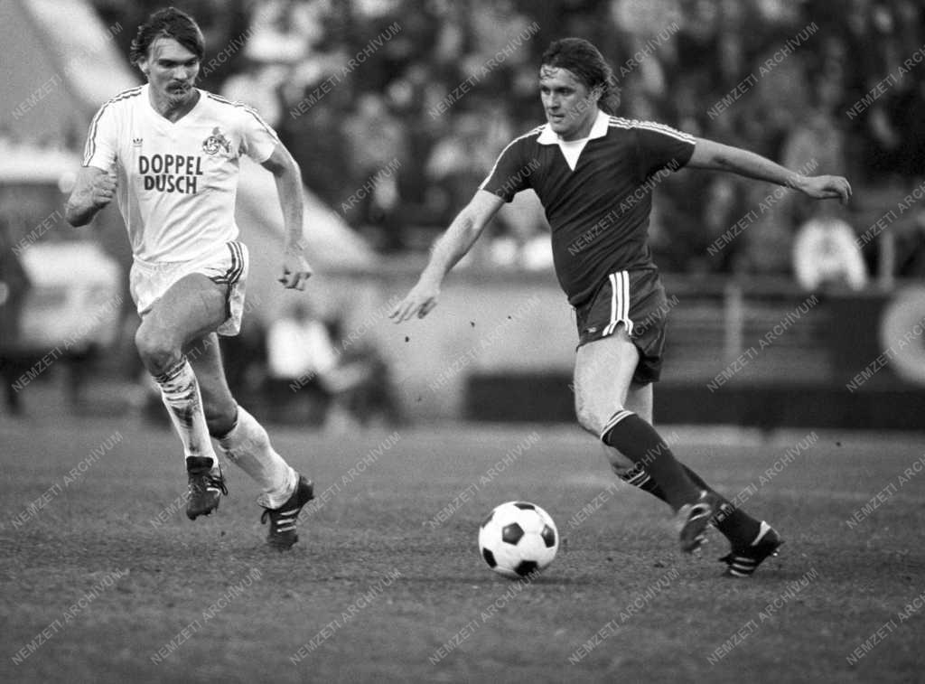 Sport - Labdarúgás - Újpesti Dózsa-FC Köln KEK-mérkőzés