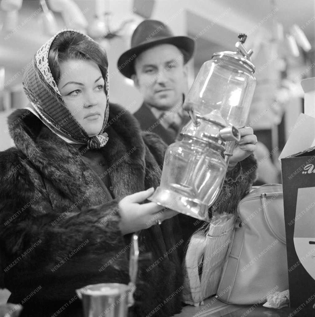 Vendéglátás - Kávé fogyasztók