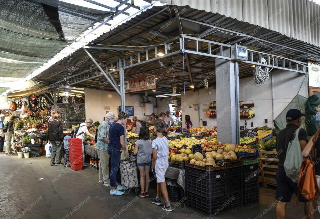 Kereskedelem - Budapest - Bosnyák téri piac