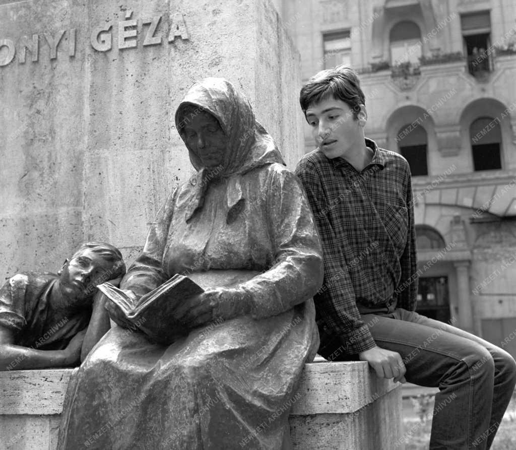 Életkép - Humor a pesti utcán