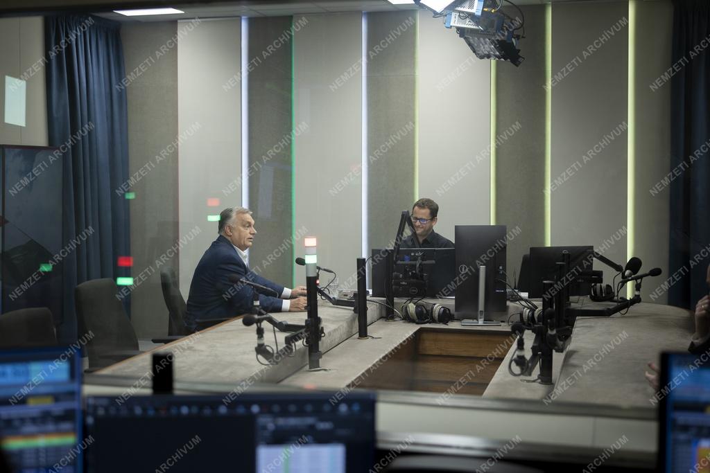 Miniszterelnöki interjú a Kossuth rádióban
