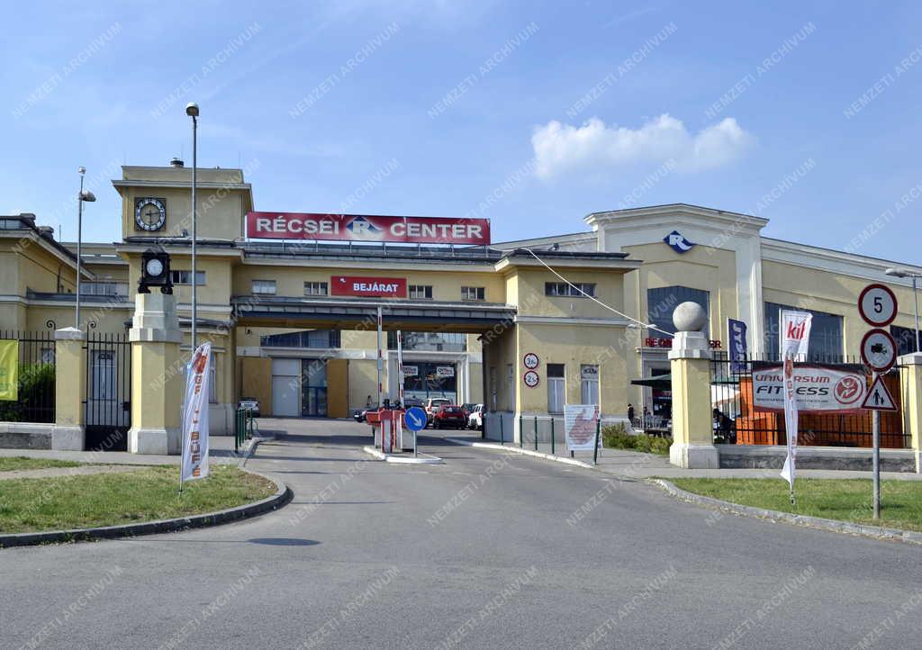 Kereskedelem - A Récsei Bevásárlóközpont