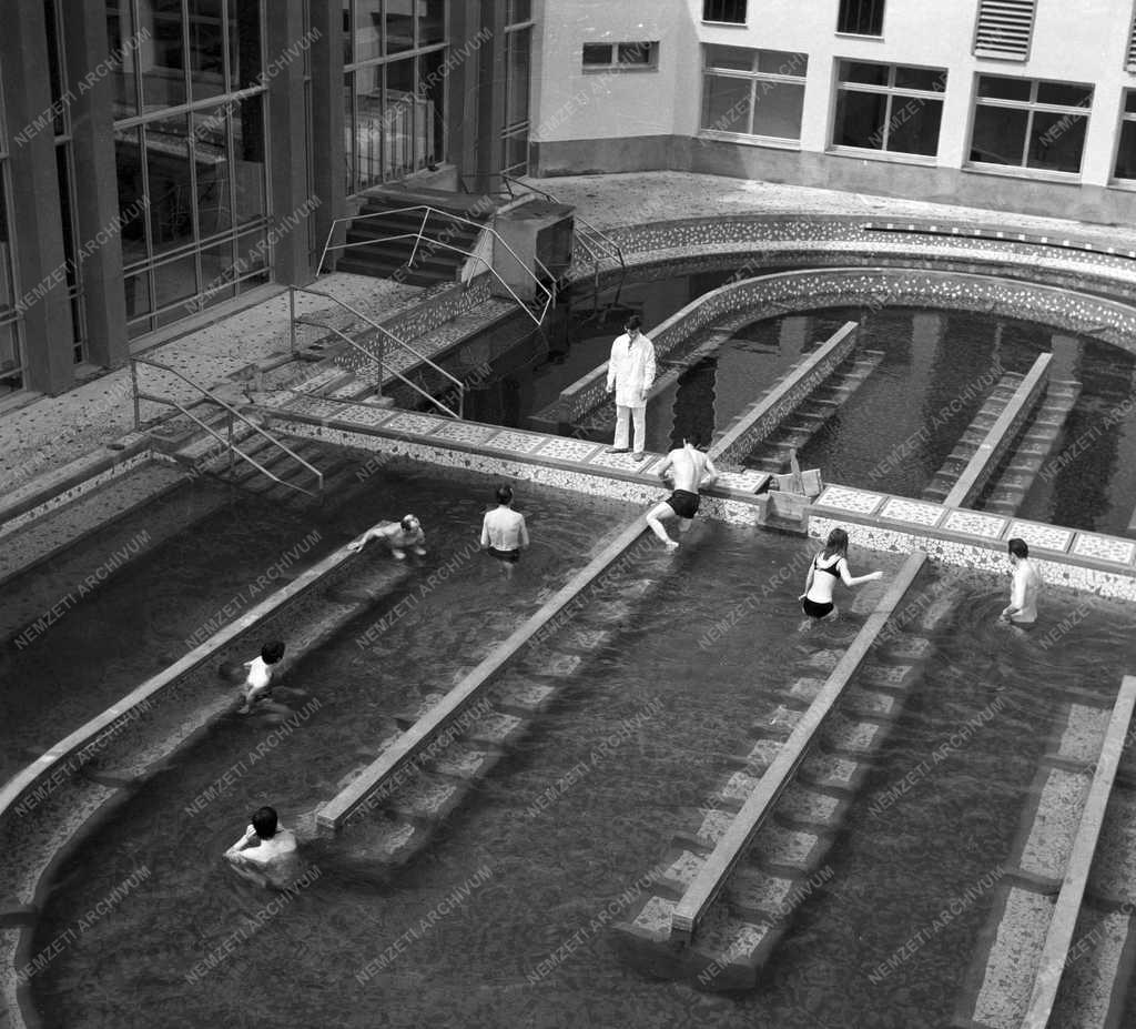 Egészségügy  - Termálfürdő nyílt Hajdúszoboszlón 