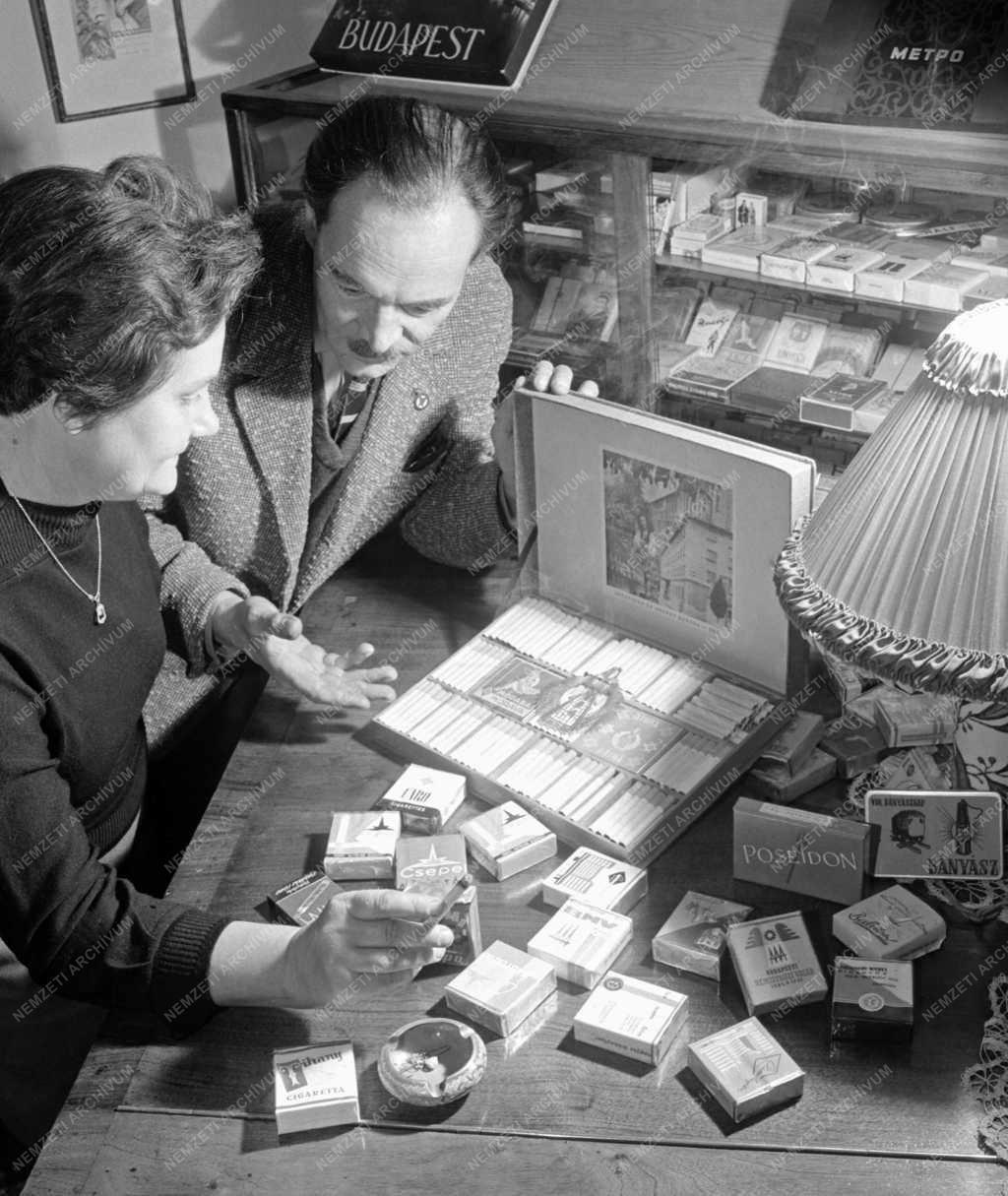 Hobbi - Ritka gyűjtemény 365 féle cigarettából