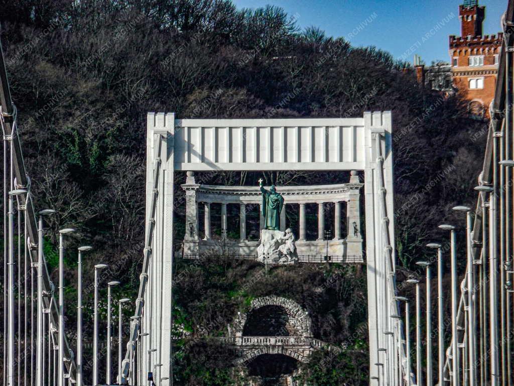 Városkép - Budapest - Gellért-hegy - Szent Gellért püspök szobra
