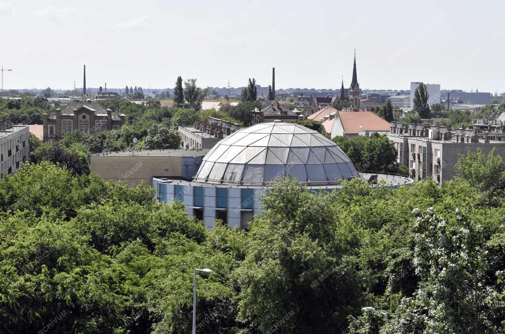 Városkép - Budapest - Kőrösi Csoma Sándor Kőbányai Kulturális Központ