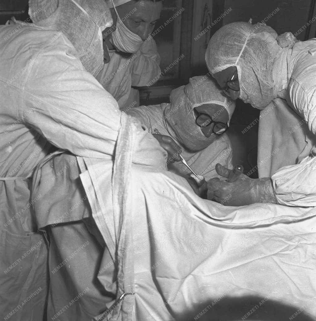 Egészségügy - Országos Onkológiai Intézet