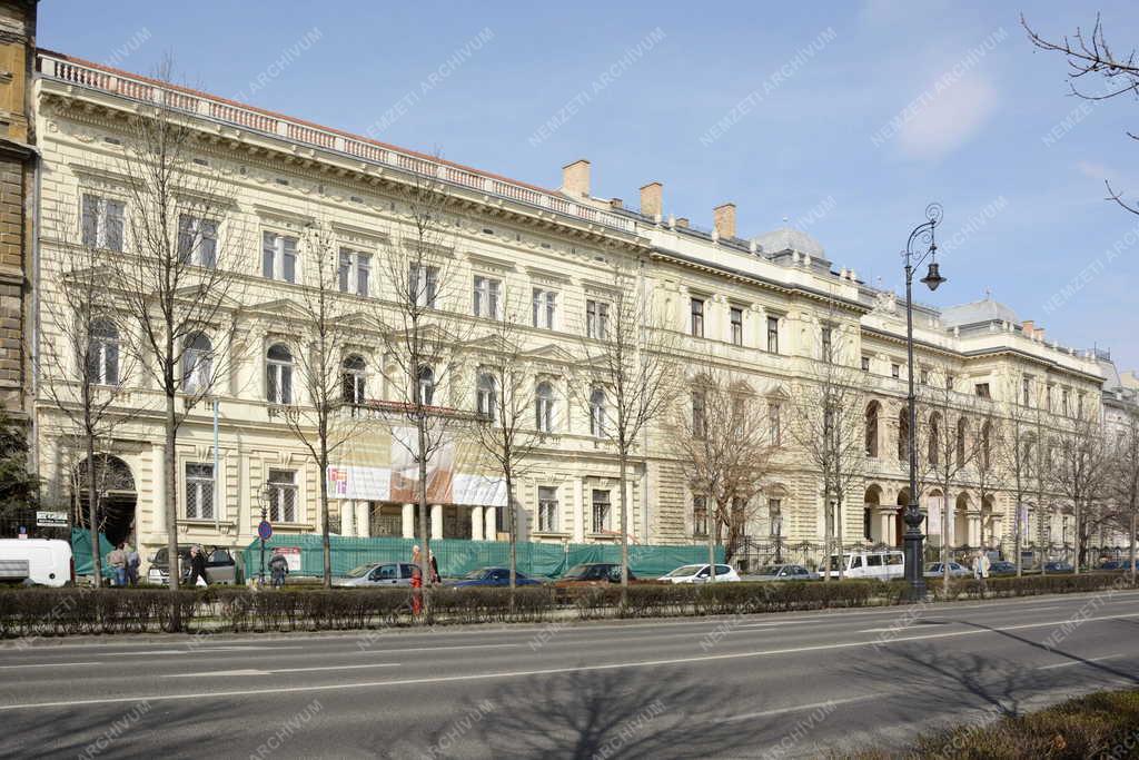 Épület - Budapest - Lakóház az Andrássy út 96-ban