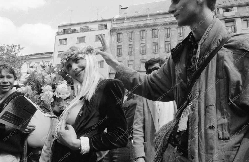 Belpolitika - Ciccolina radikális tüntetésen Budapesten
