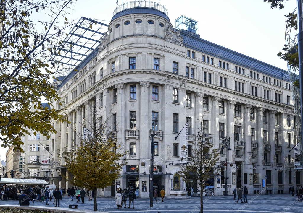 Városkép - Budapest - Váci 1 Irodaház