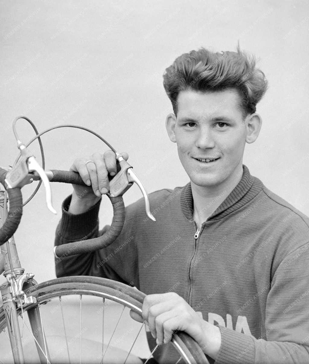 Sport - Kerékpáros Békeverseny