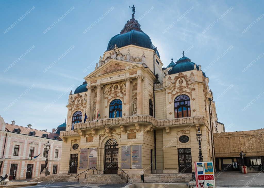 Városkép - Pécs - Nemzeti Színház