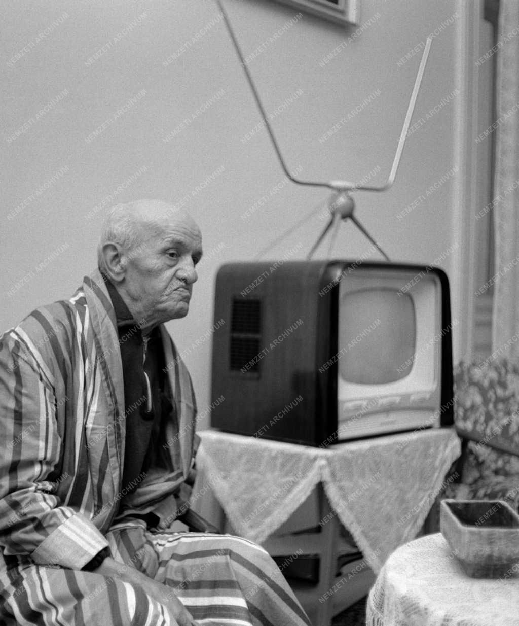 Szociális szolgáltatás - A Fővárosi Tanács új szociális otthona