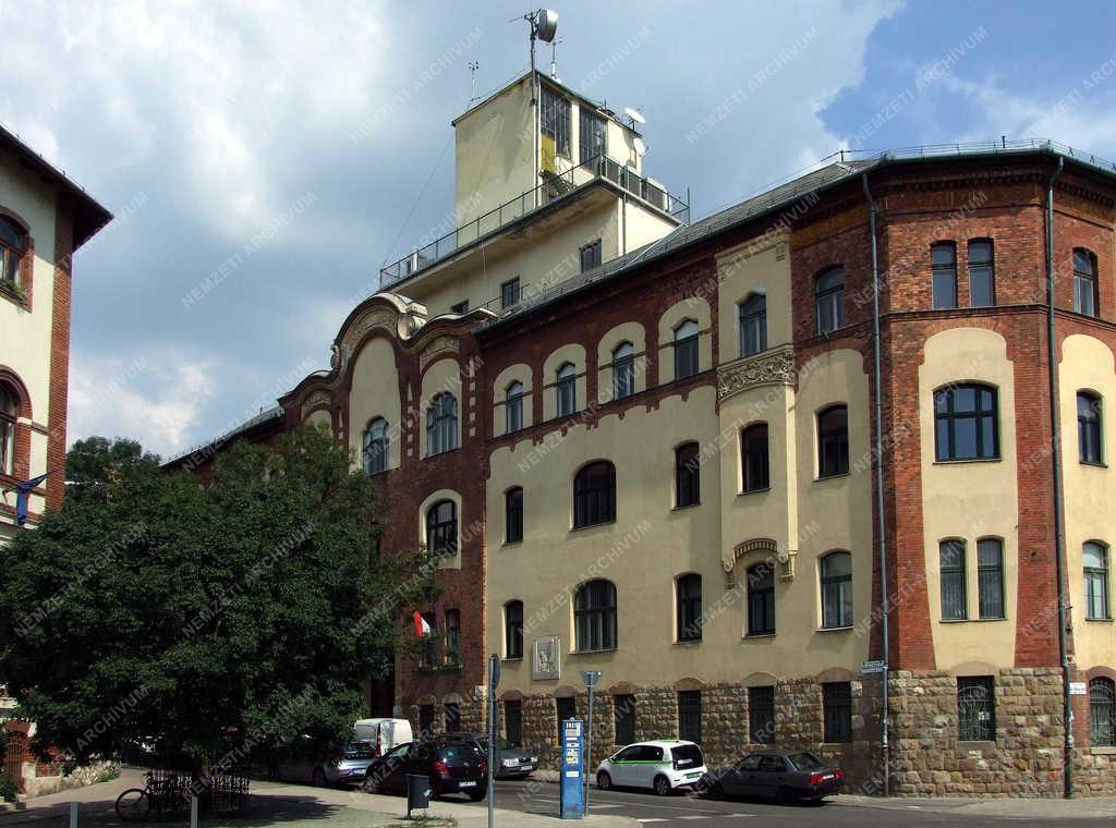 Időjárásjelzés - Budapest - Az OMSZ épülete