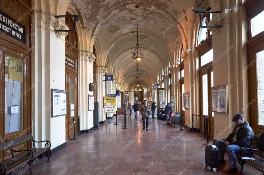Közlekedés - Budapest - Keleti pályaudvar
