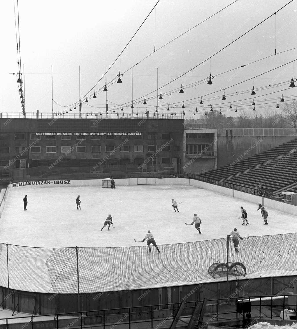 Sportlétesítmény - Kisstadion