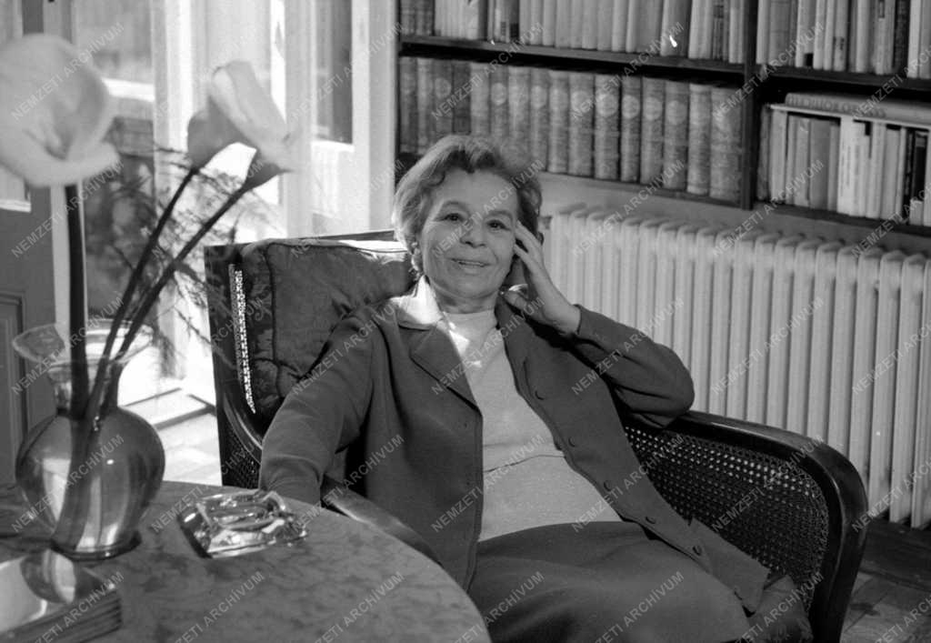 Színművészet - Sulyok Mária