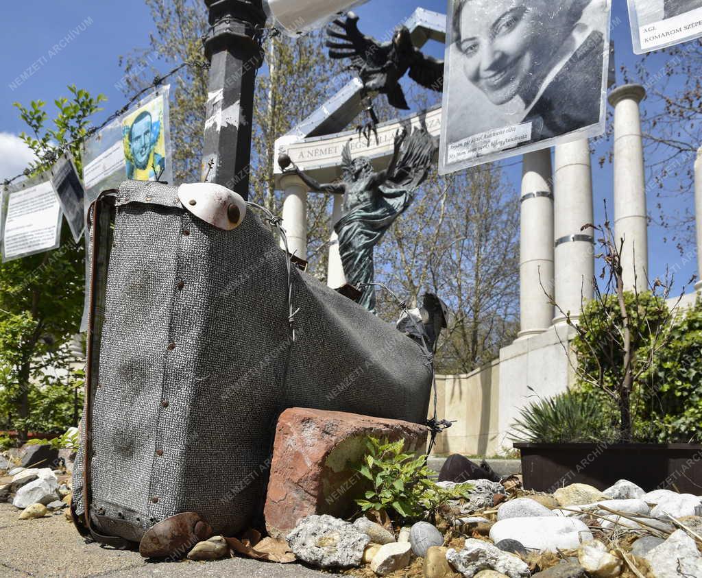 Városkép - Budapest - A német megszállás áldozatainak emlékműve