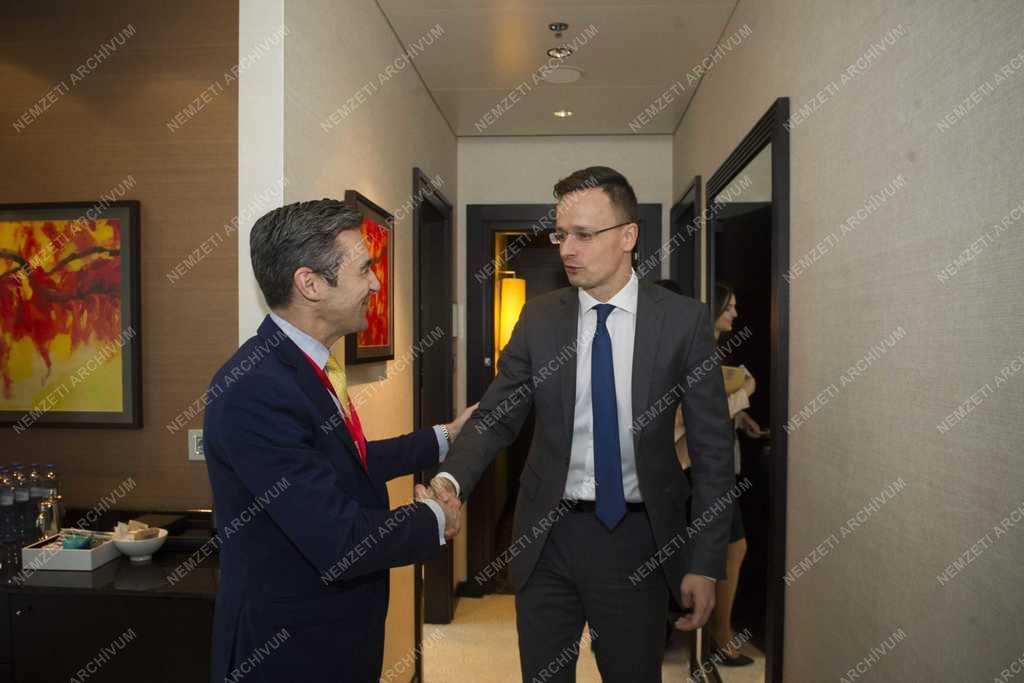 Globsec - Biztonságpolitikai fórum Pozsonyban