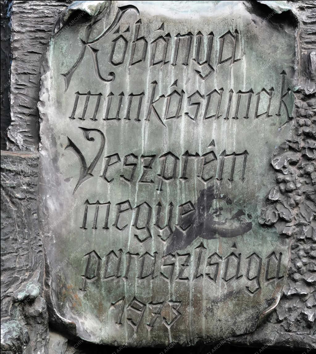 Köztéri szobor - Budapest - Kőbánya munkásainak szobra