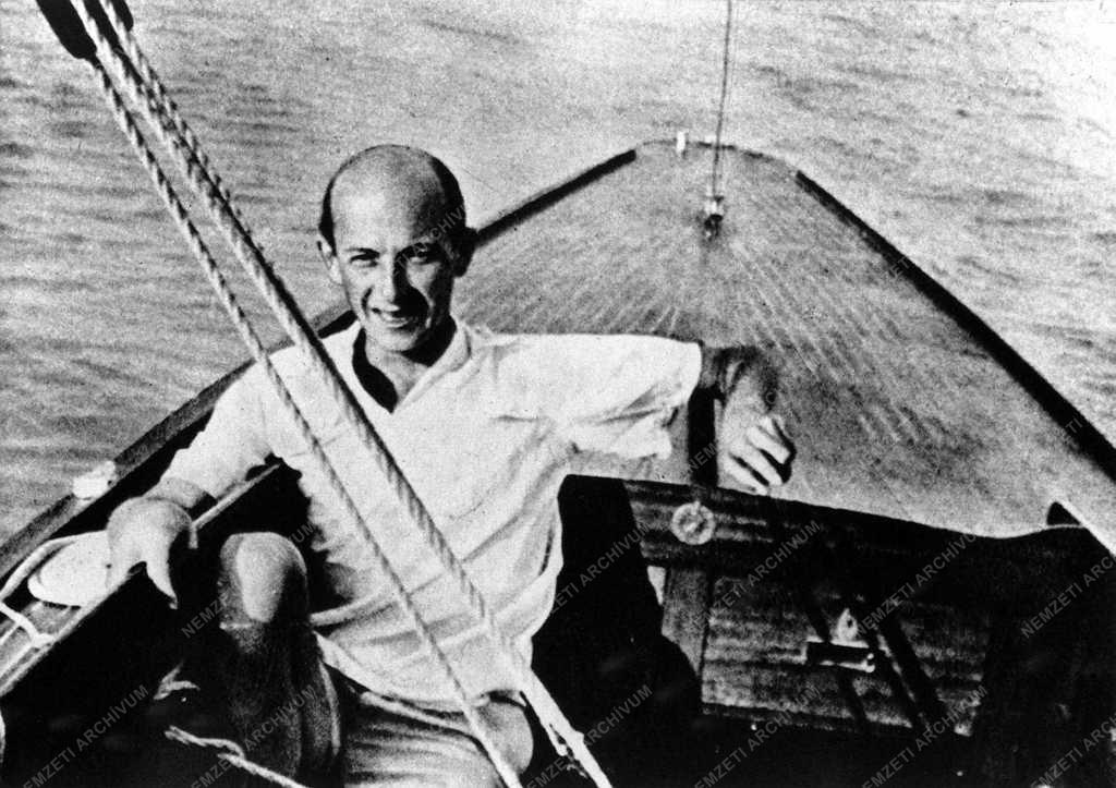 Sarkadi Imre Kossuth-díjas író, újságíró