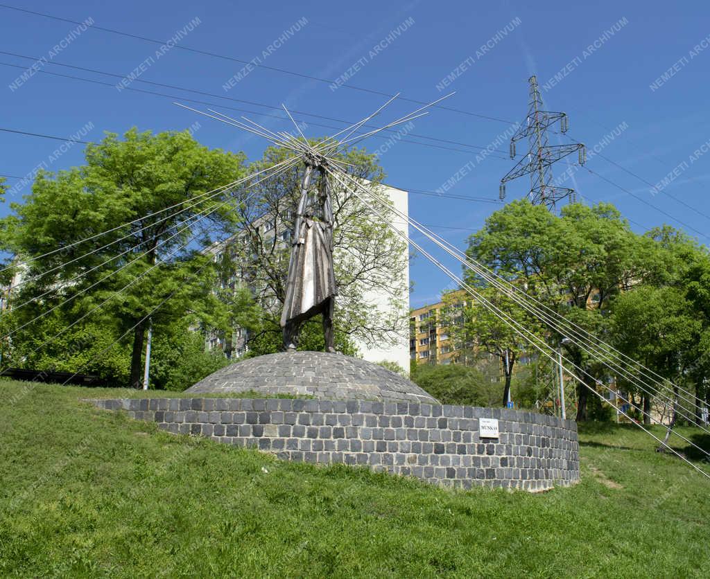 Köztéri szobor - Budapest - A Munkás