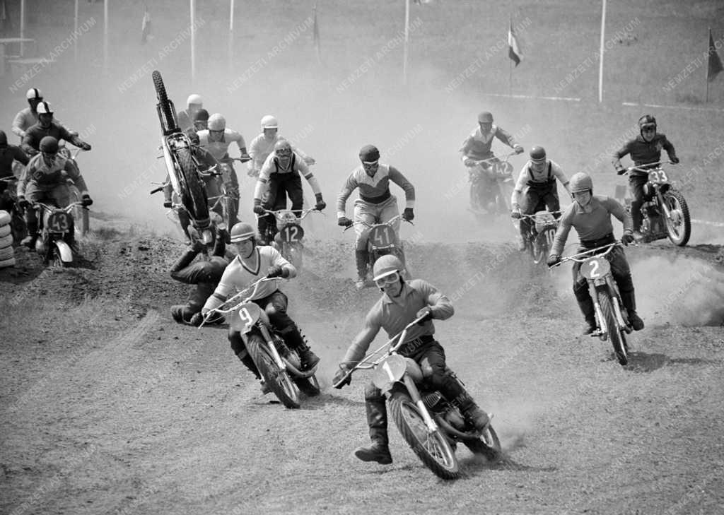 Motorsport - Baráti Hadseregek motocross bajnoksága