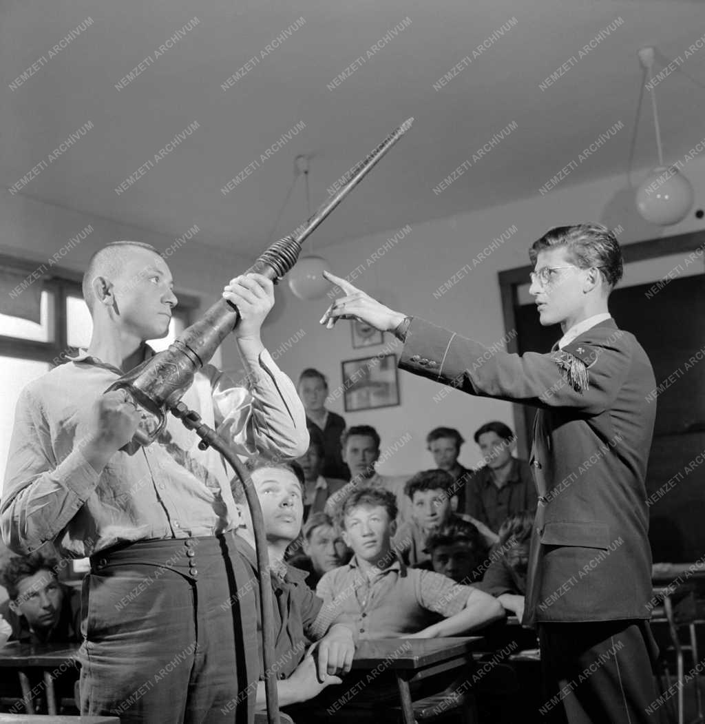 Oktatás - Vájártanulók