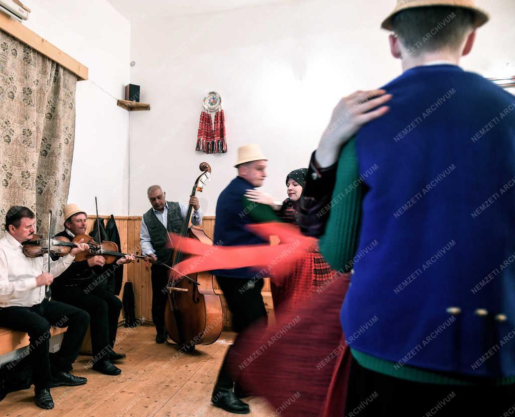 Hagyomány - Szék - Húsvéti táncház