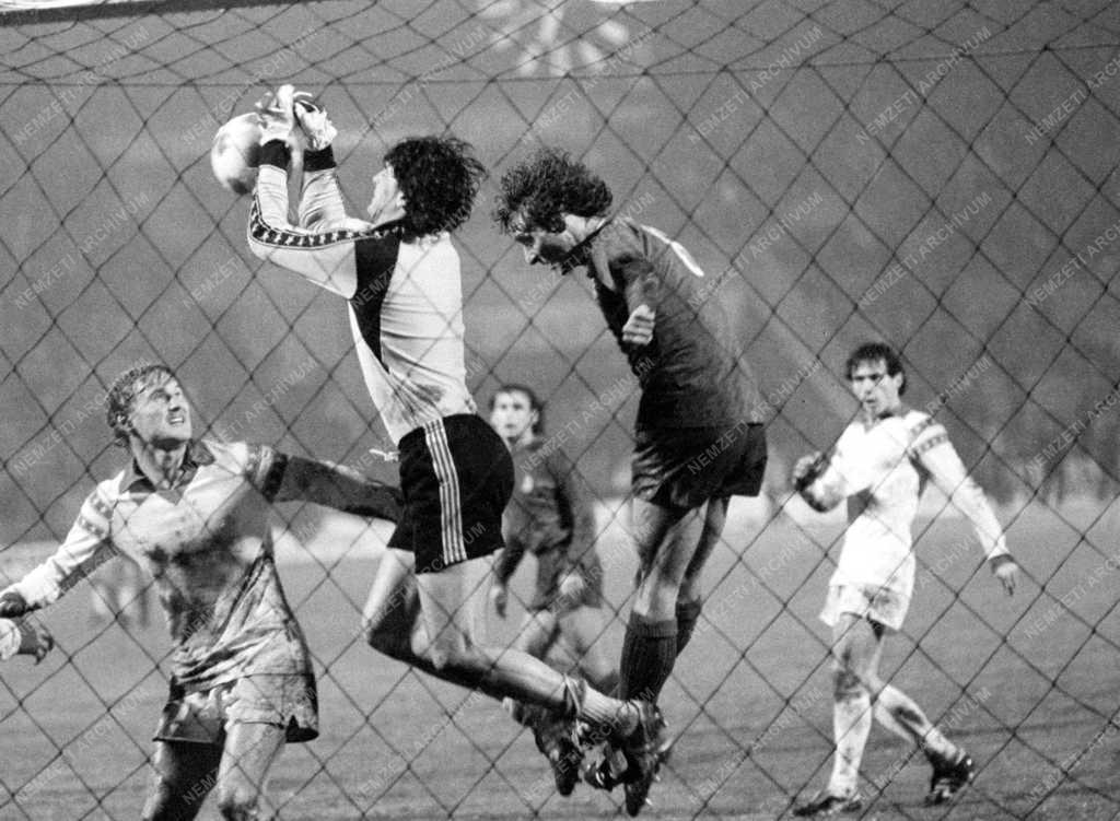 Sport - Labdarúgás - Real Madrid-Bp. Honvéd