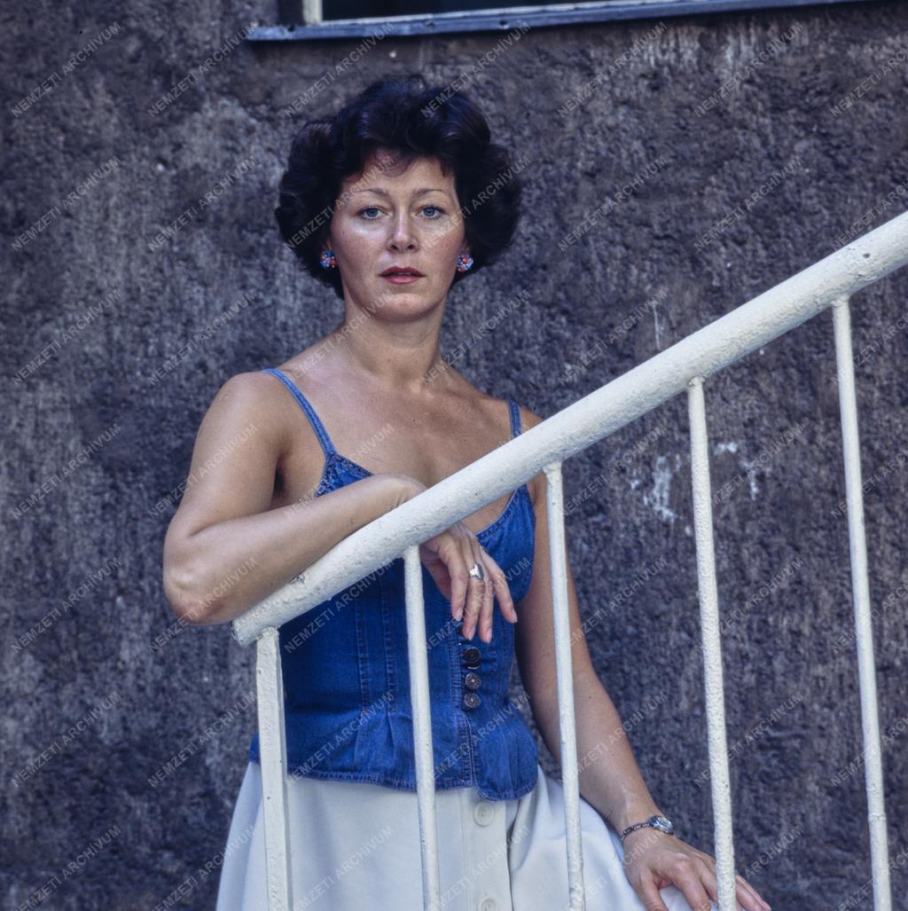 Kultúra - Színház - Császár Angela színművész