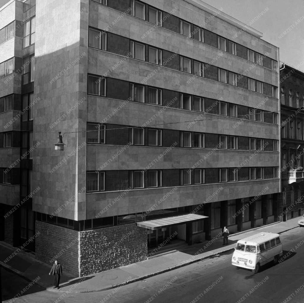 Városkép - Idegenforgalom - Vasutas vendégház a fővárosban