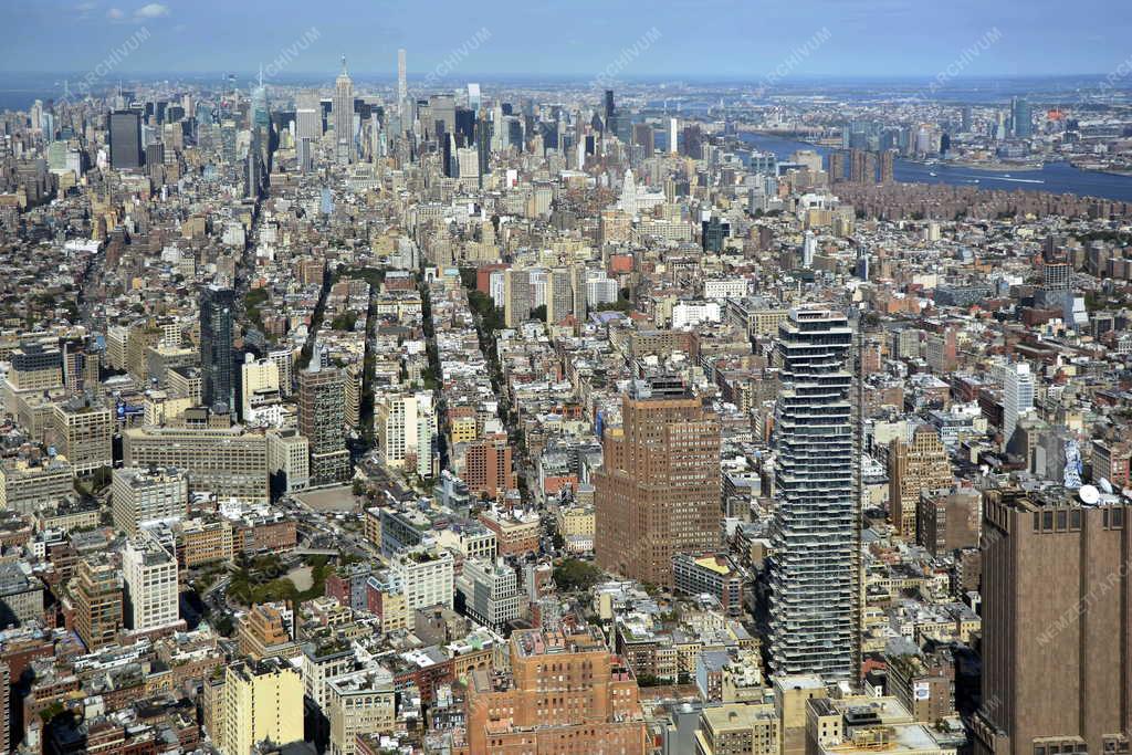 Városkép - New York - Kilátás a One World Trade Centerből  