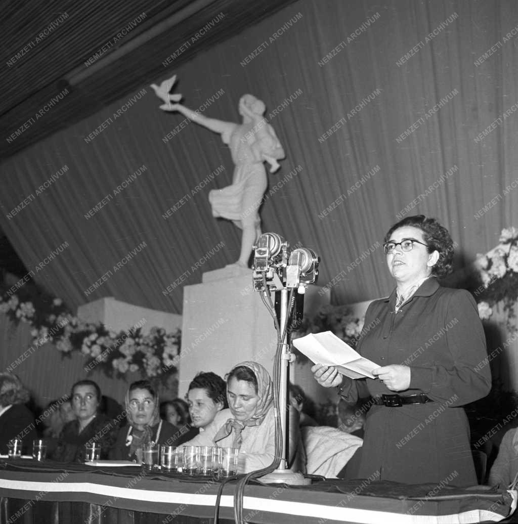 Belpolitika - Országos Nőkonferencia