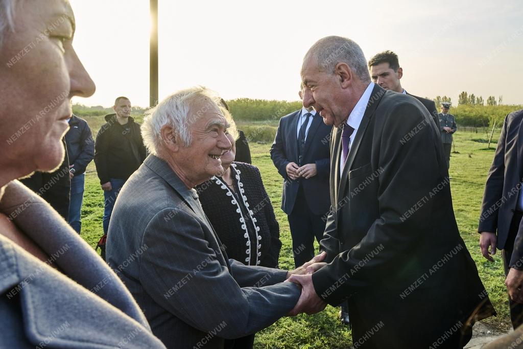 Sulyok Tamás Szerbiában