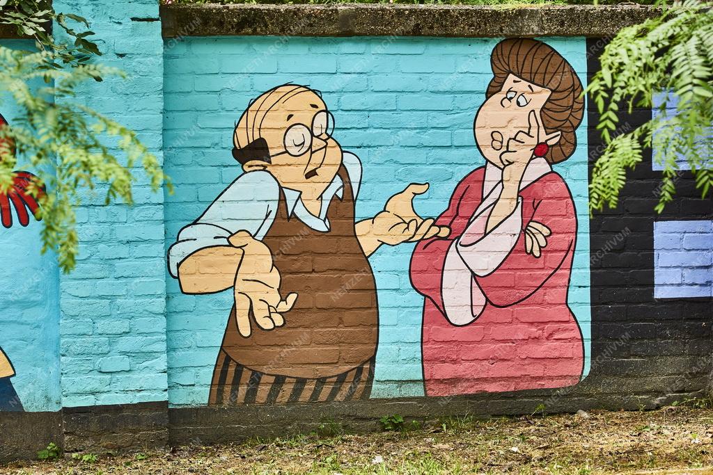 Kultúra - Budapest - Magyar mesefigurák díszítik a kerítést