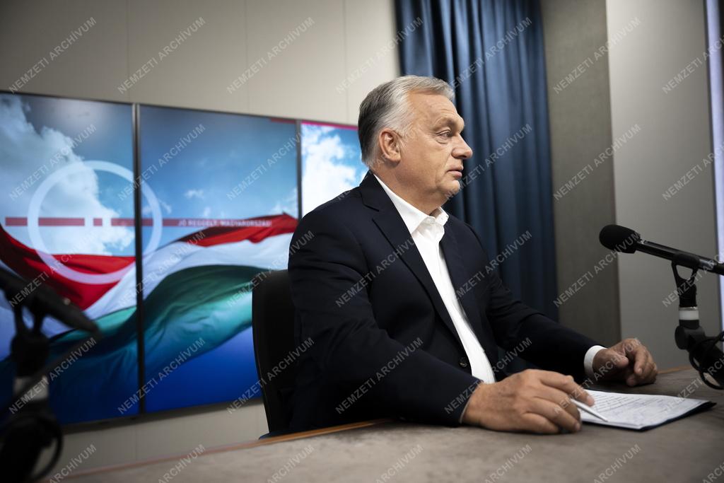 Miniszterelnöki interjú a Kossuth rádióban