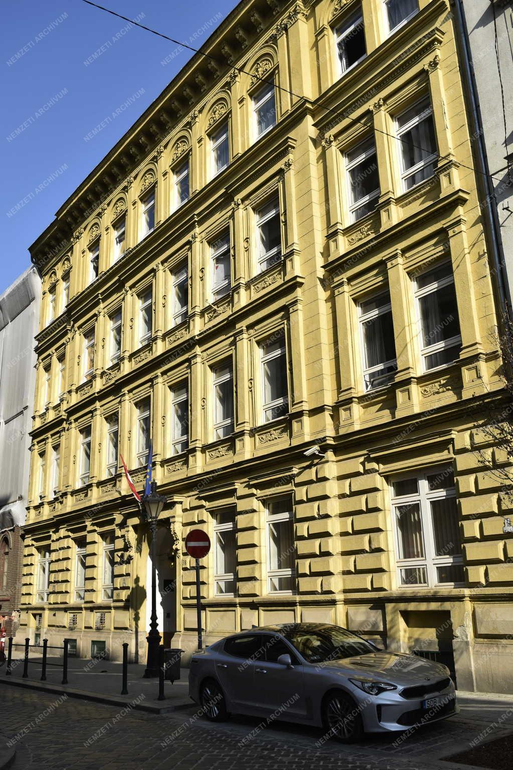 Oktatás - Budapest - Veres Pálné Gimnázium