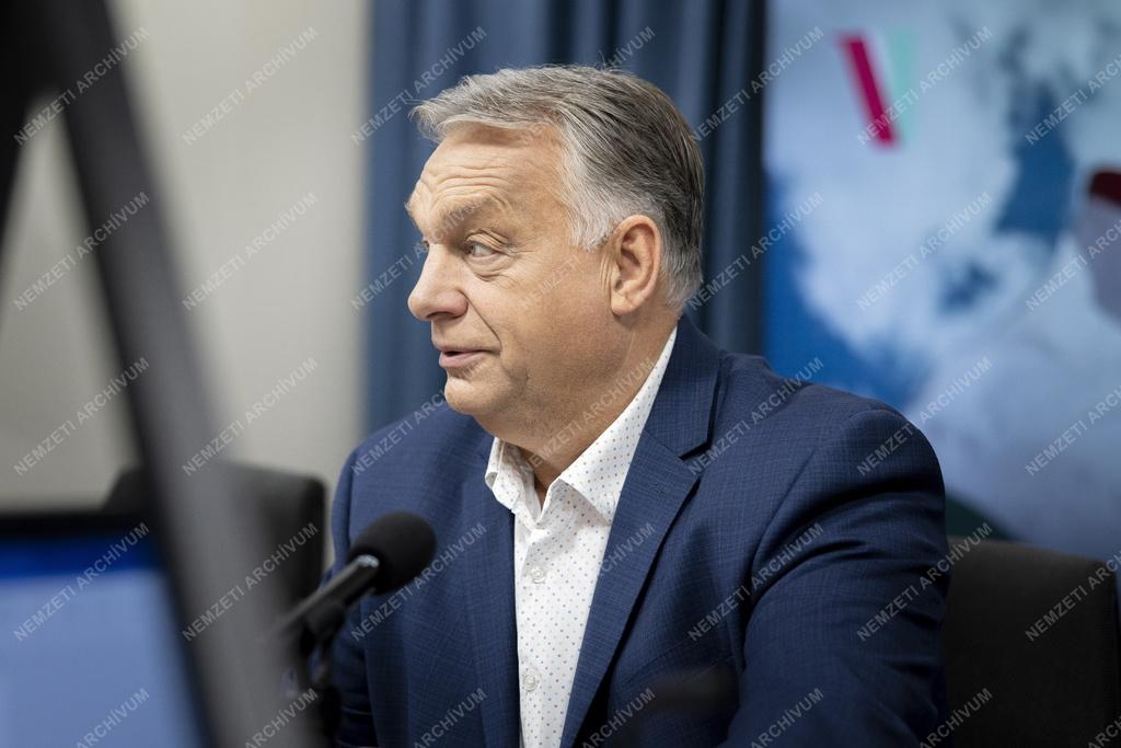 Miniszterelnöki interjú a Kossuth rádióban