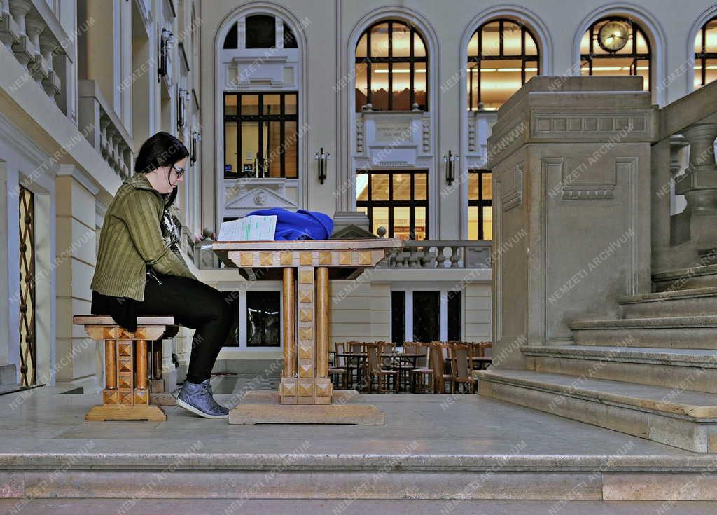 Oktatás - Debrecen - Vizsgaidőszak az egyetemen