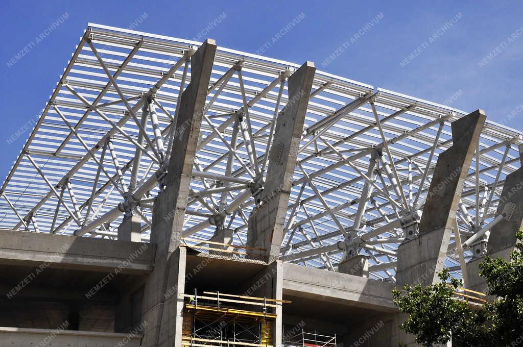 Építőipar - Budapest - Épül az új Puskás Stadion
