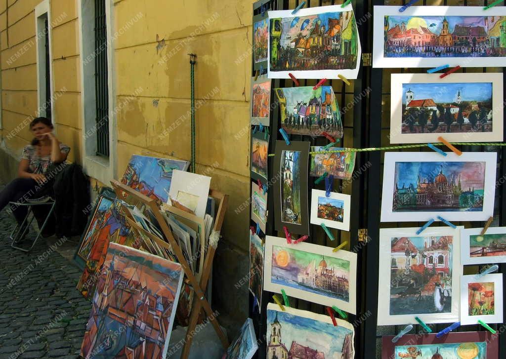 Életkép - Szentendre - Festményárus a Fő téren