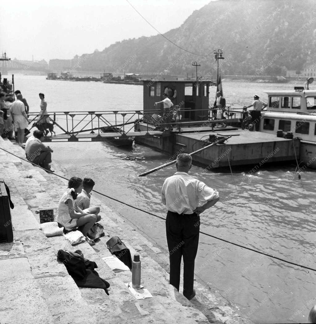 Városok - Pesti pillanatképek