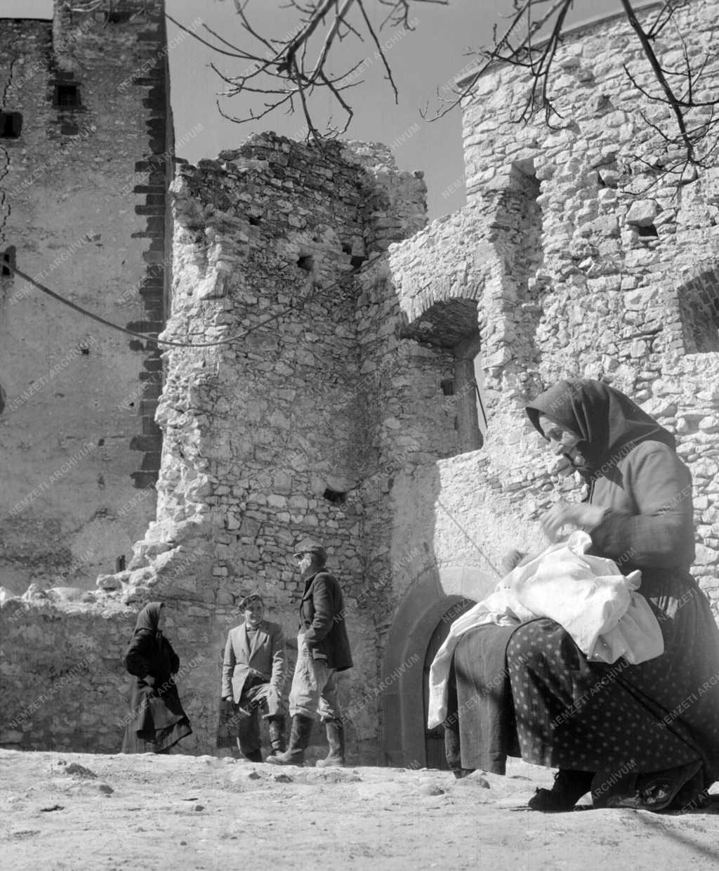 Műemlék - Kinizsi vár 