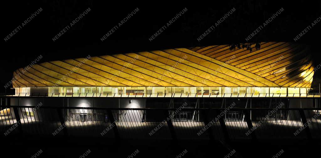 Sportlétesítmény - Debrecen - Elkészült a Nagyerdei Stadion