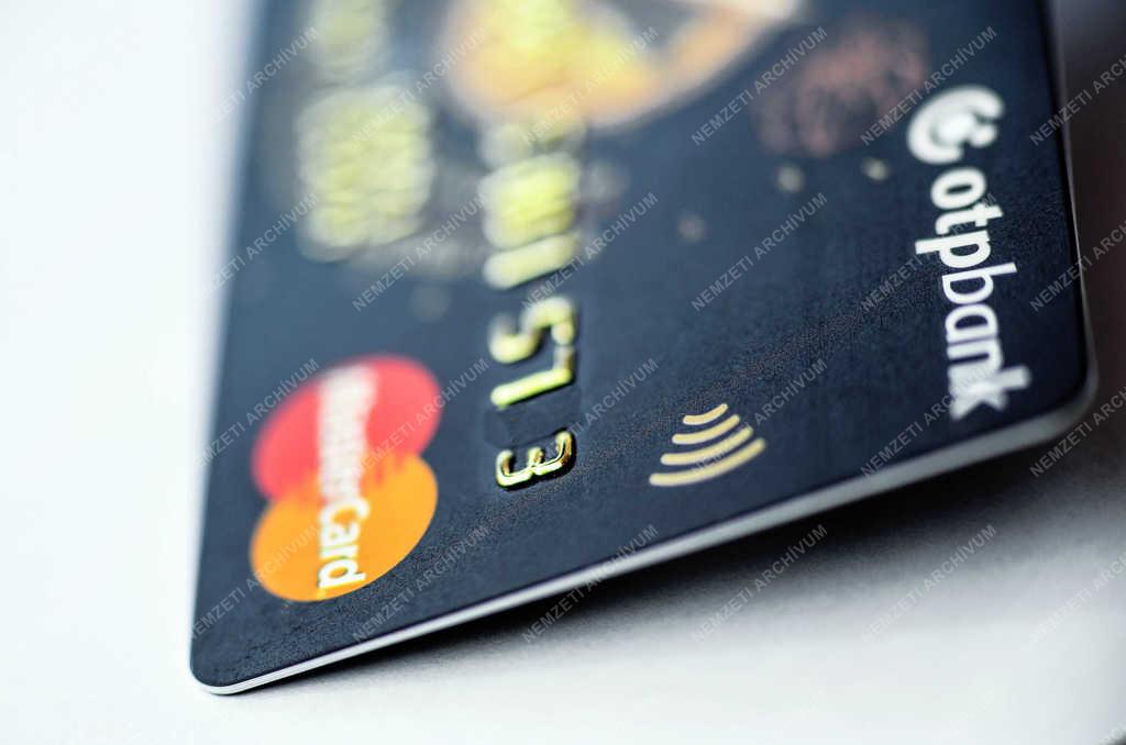 Pénzügy - Debrecen - Bankkártya használat